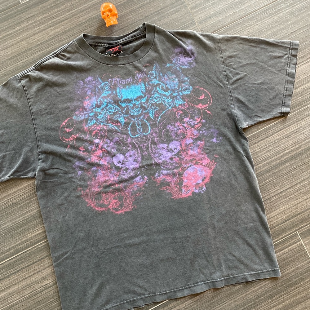 2008 faded black skull art shirt sz XL